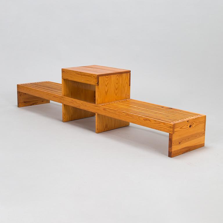 Shoe rack with seat. 1960s-70s.