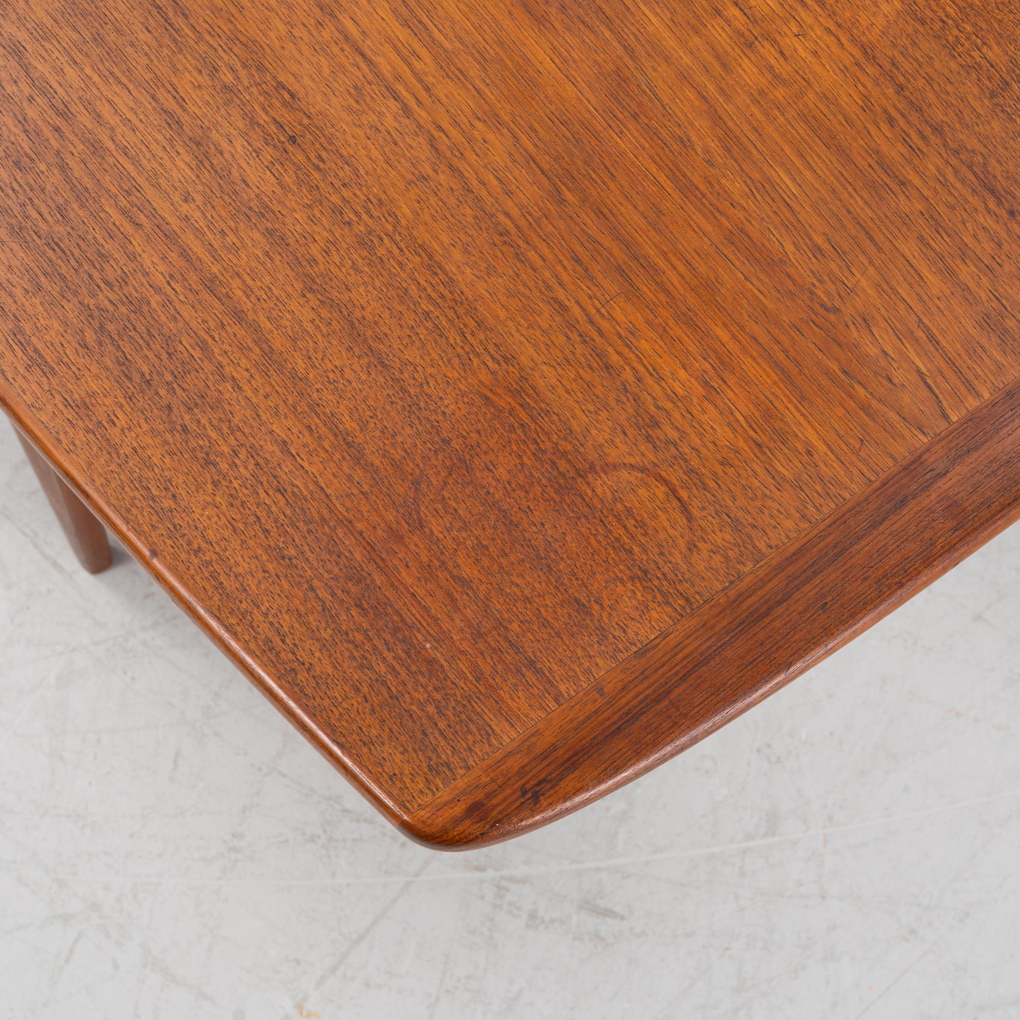 Svante Skogh, A teak coffee table from Seffle.