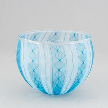 Tobias Møhl, a glass bowl, Ebeltoft, Denmark, dated 2001.
