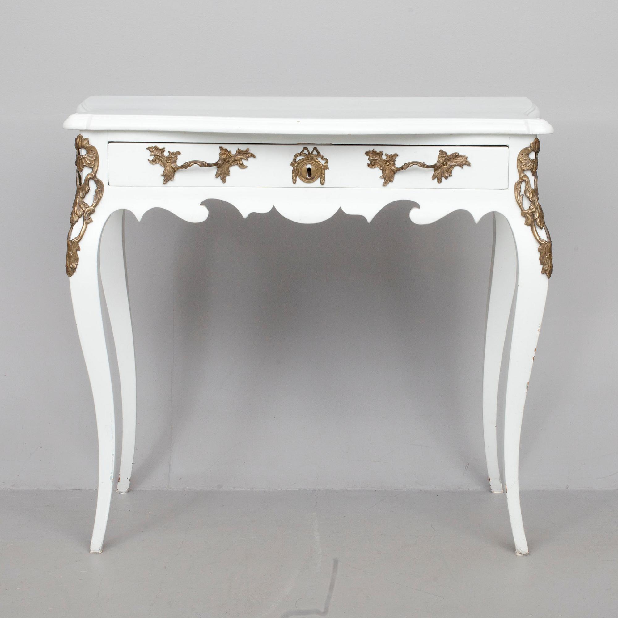 PÖYTÄ, rokokoo, 1700-luvun loppupuoli.