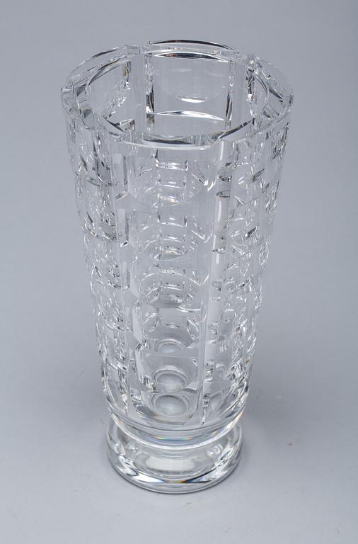 VASER, 2 st, glas, Simon Gate för Orrefors, modellen formgiven 1934.