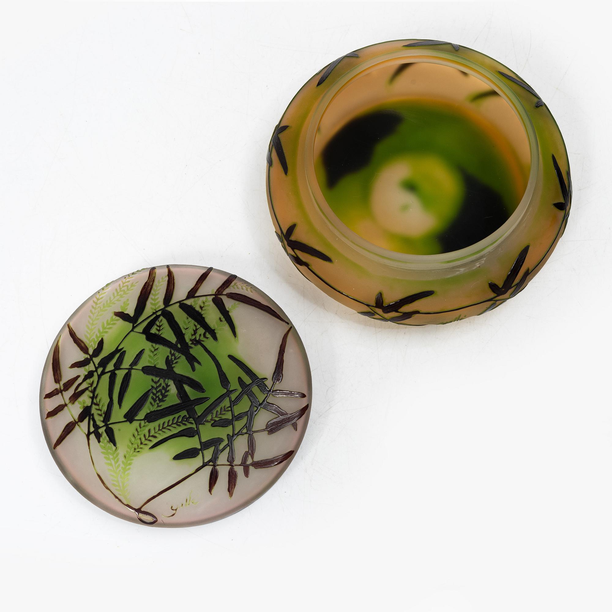 Emile Gallé, ask med lock samt vas, glas, Nancy Frankrike, Art Nouveau.