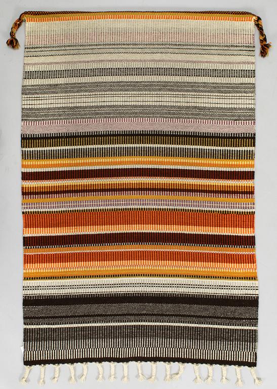 Elsa Montell-Saanio, a Raanu textile 'Campfire' from Lapland. Ca 129 x 85 cm.