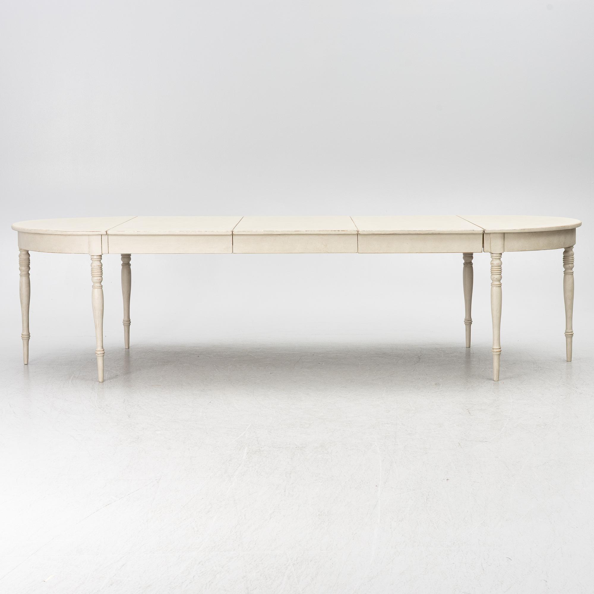 Dining table, 19th century.