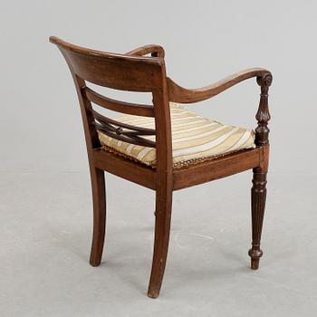 KARMSTOL, engelsk stil, 1800-tal.