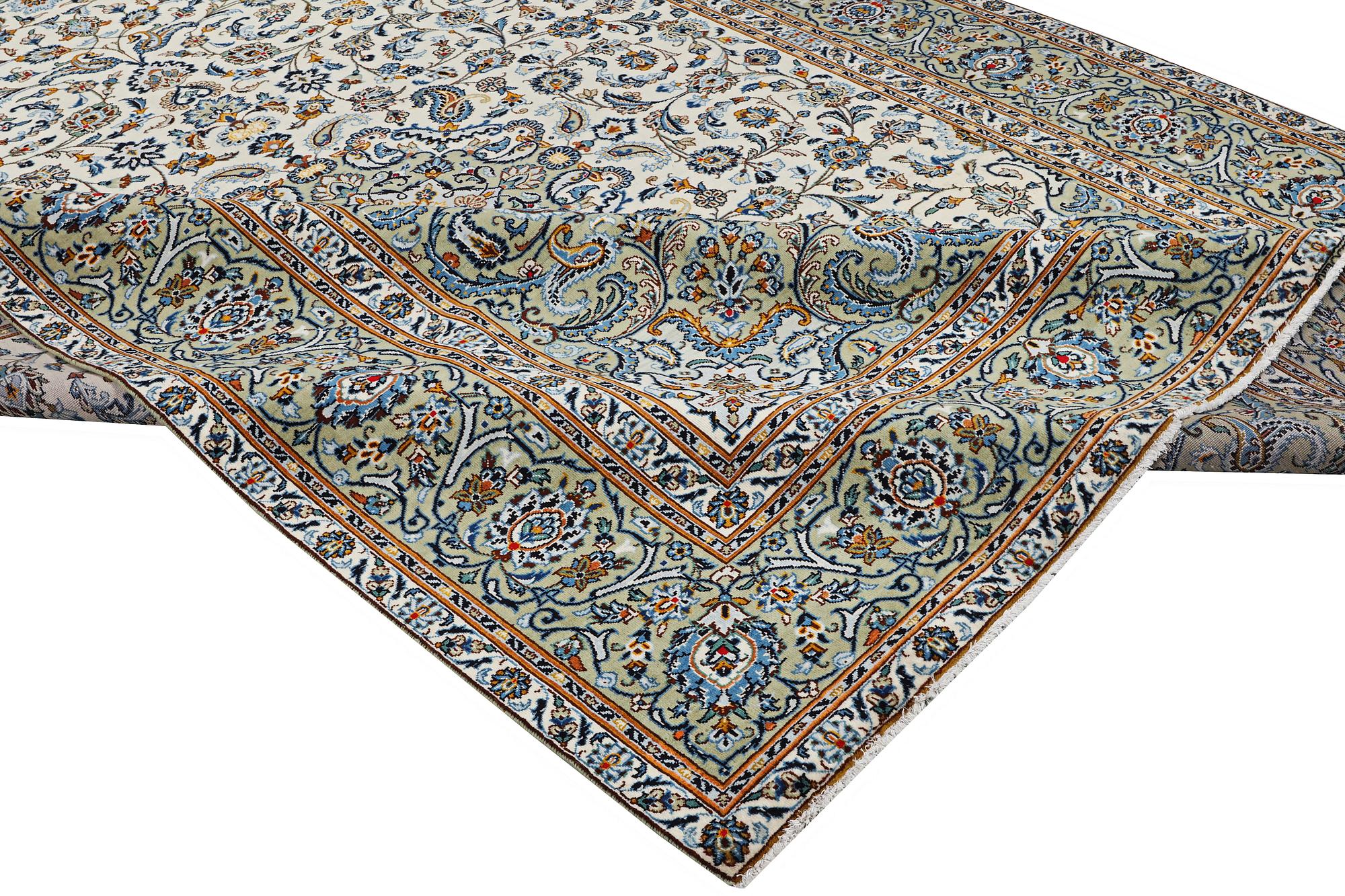 Matta, Keshan, ca. 397 x 300 cm.