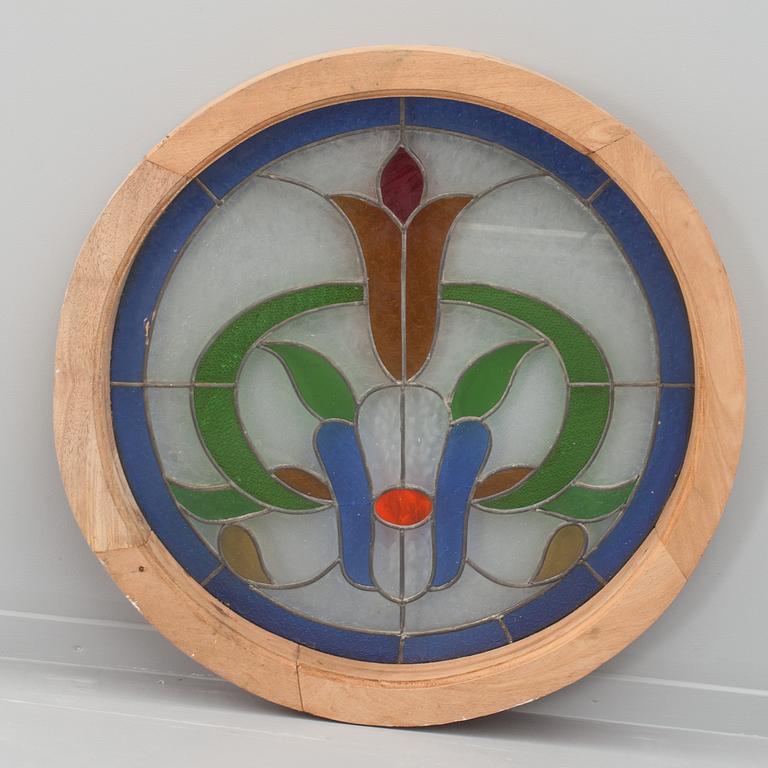 FÖNSTER, blyinfattat glas. Jugend. 1900-talets första hälft.