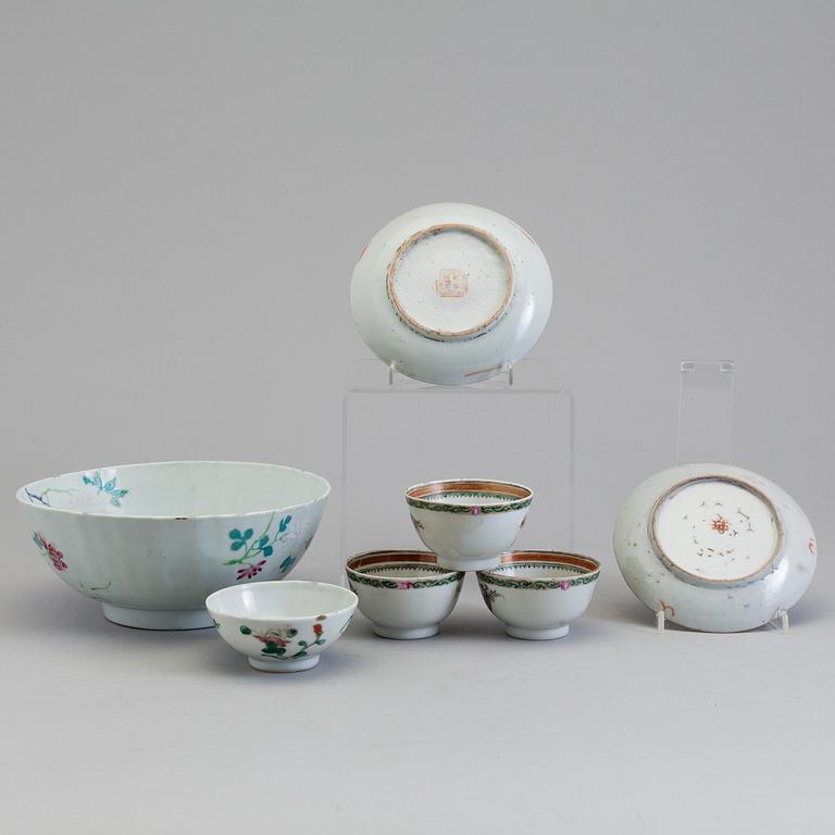 A bowl, two dishes and four porcelain cups, Qing dynasty, 18th and 19th century.