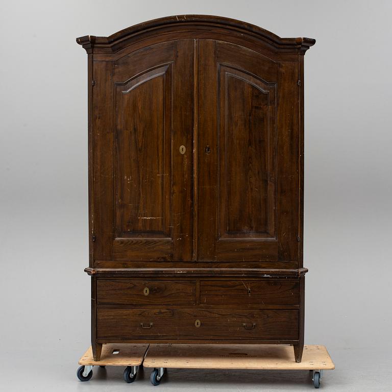 A rococo-syle cabinet from the first half of the 20th century.