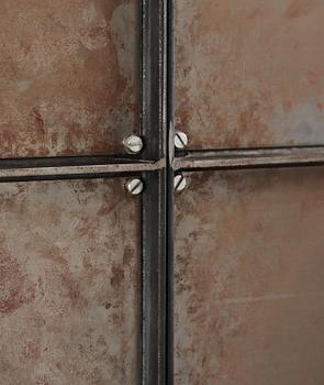 Jonas Bohlin, skåp, "Slottsbacken", ed. 193/200, Källemo, Värnamo, efter 1987.