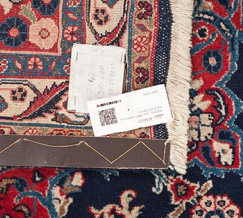 MATTA, Iran, 1900-talets slut. Ca 370 X 291 cm.