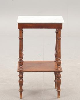 SÄNGBORD, nyrenässans, 1800-talets slut,.