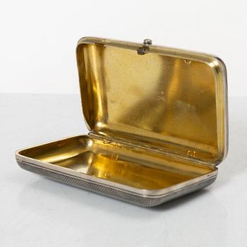 A Russian silver niello cigarette case Unidentified cyrillic maker’s mark. Assay master A. Romanov, Moscow 1890.