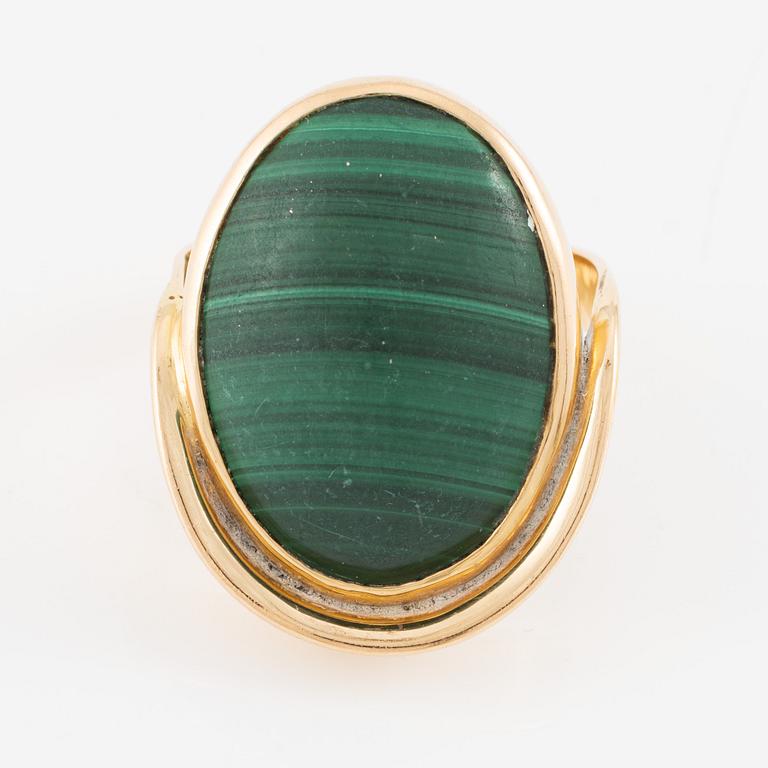 Ring, 18K guld med malakit.