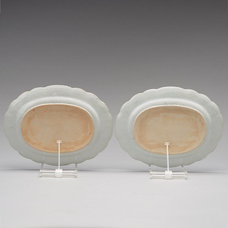 STEKFAT, ett par, kompaniporslin. Qingdynastin, Qianlong (1736-95).