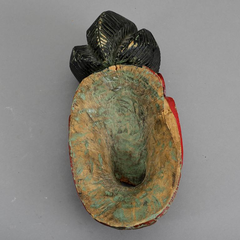 MASKER, 2 st, Västafrika, 1900-tal.