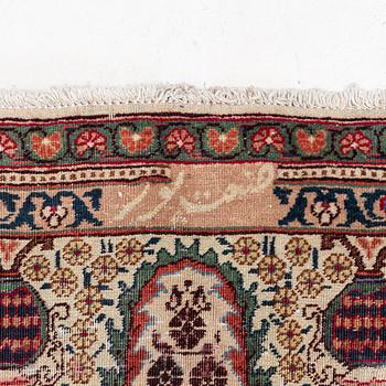 Matta, Täbris, ca 370 x 395 cm.