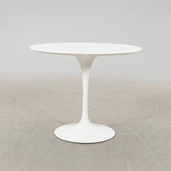 Eero Saarinen, dining table, "Tulip", Knoll Studio 2000s.