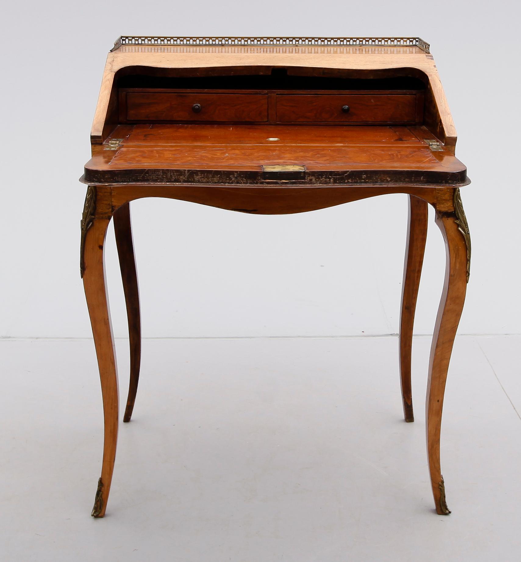 SEKRETÄR, rokokostil, 1800-tal.