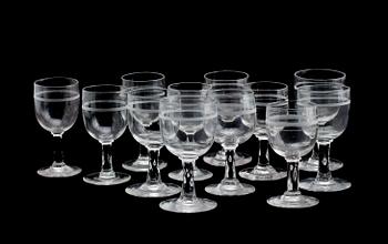 STARKVINSGLAS, 12 (8+4) st, 1800-tal, sk Rydbergsslipning.
