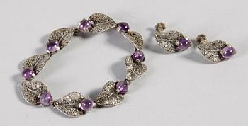 ARMBAND samt ÖRHÄNGEN, ett par. Silver.