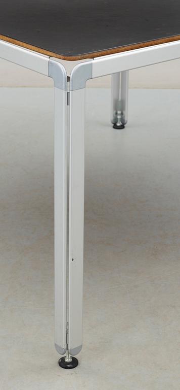 BORD, "AJ DJOB", Arne Jacobsen, formgivet 1971.