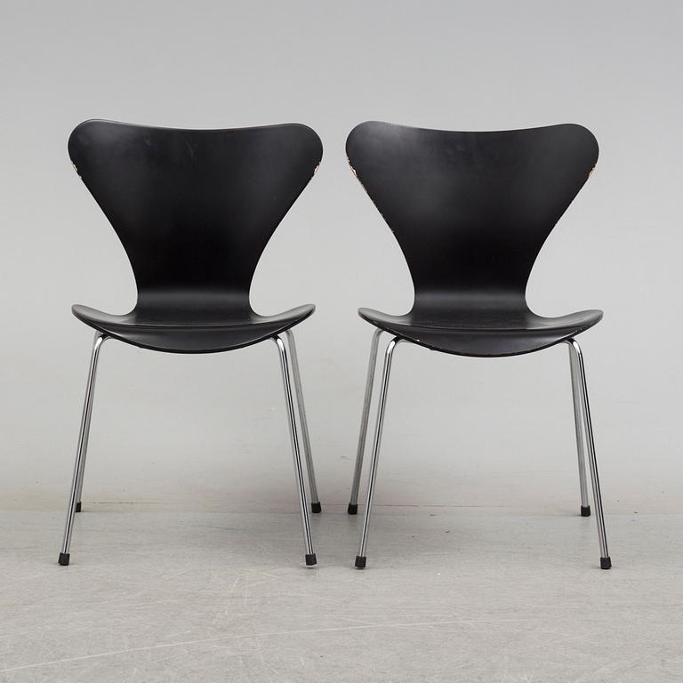 a set of eight 'Sjuan' chairs by Arne Jacobsen, Fritz Hansen.