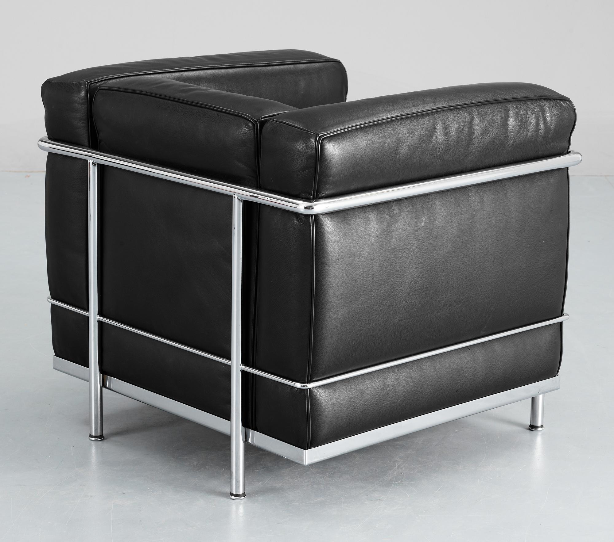 LE CORBUSIER, fåtöljer, ett par, "LC 2", Cassina, Italien.