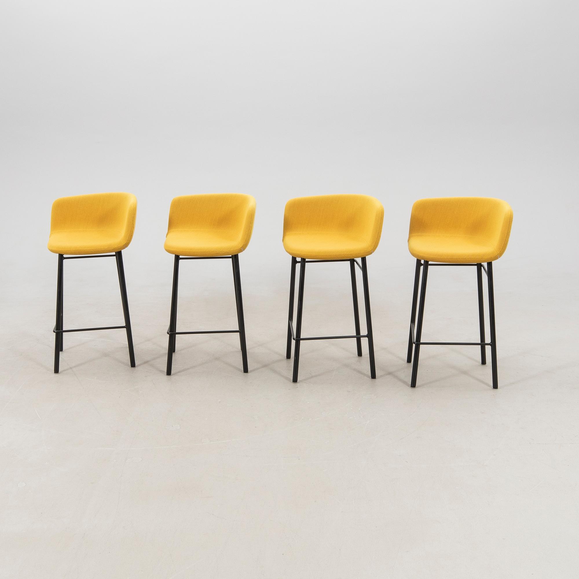 Iratzoki Lizaso, barstolar 4 st. "Xoho" för Akaba.