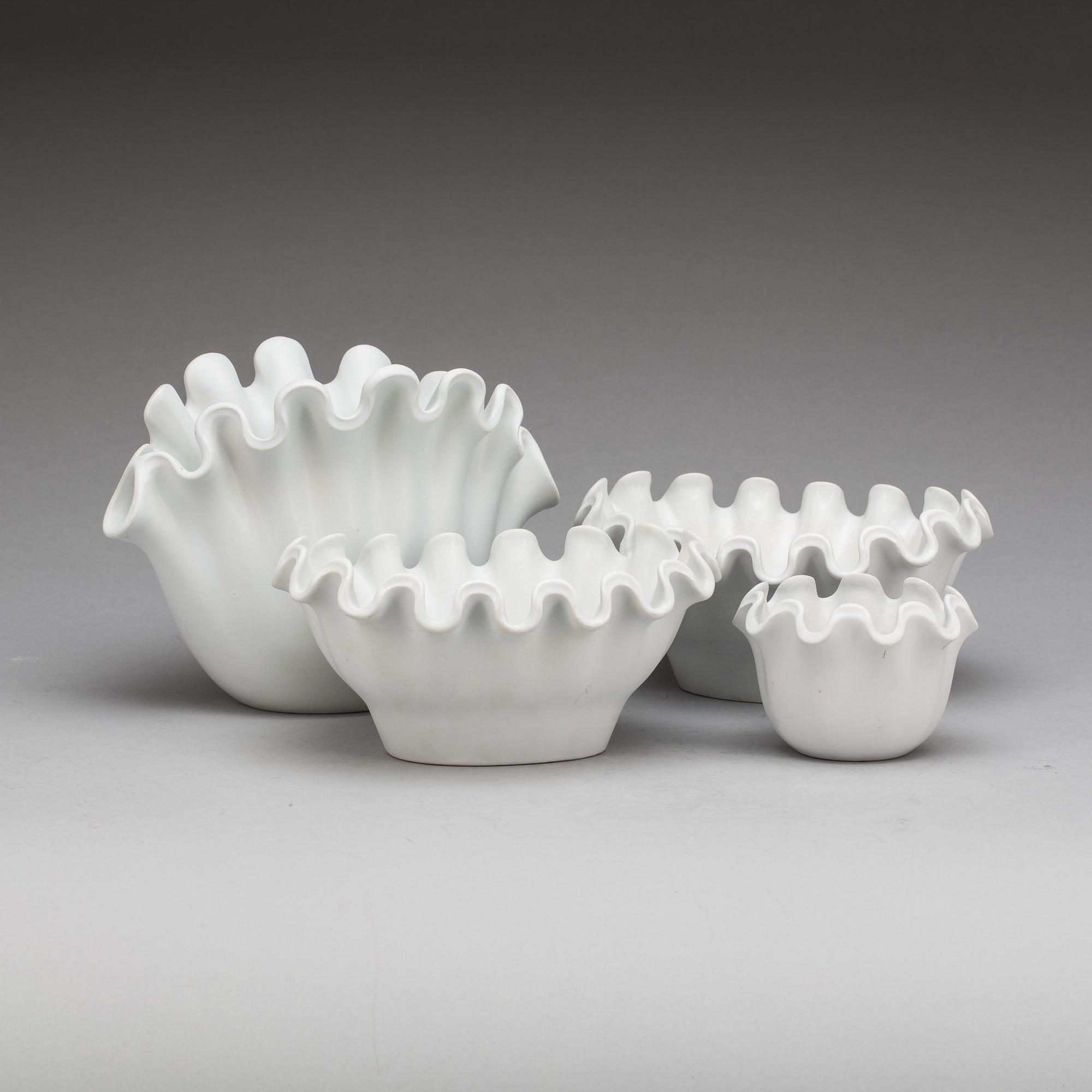 SKÅLAR, 4 st. Stengods. "Våga". Wilhelm Kåge, Gustavsberg.