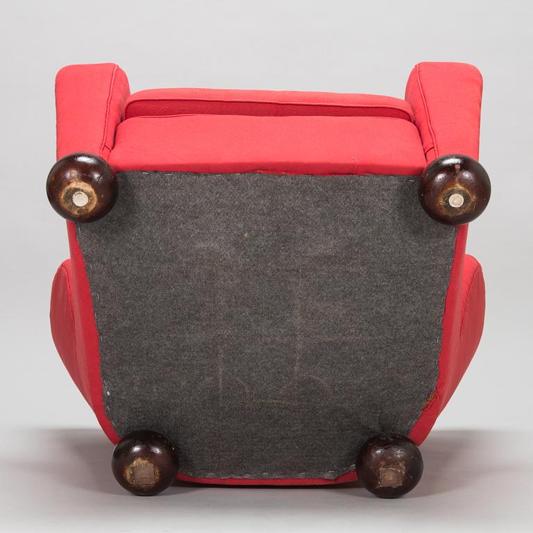 Märta Blomstedt, an 'Aulanko-model' armchair. Designed in 1939.