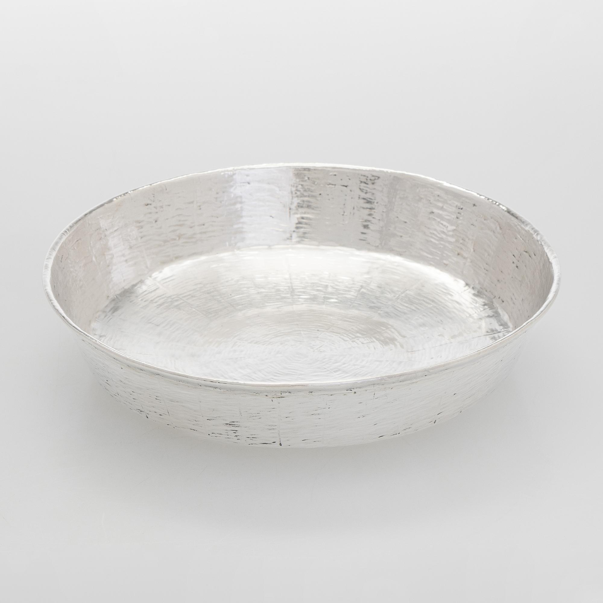 Tapio Wirkkala, A sterling silver bowl, model TW 289, Kultakeskus Hämeenlinna 1973.