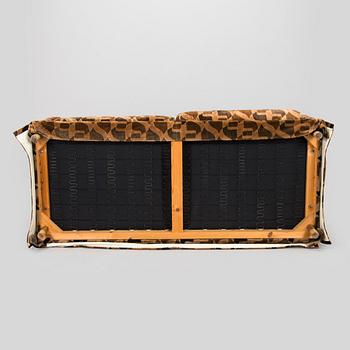 A 1970s sofa for Skanno, according to given information.