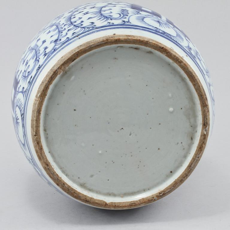 INGEFÄRSKRUS, porslin, Kina, 1800-tal.