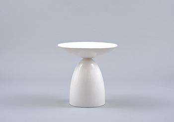 Eero Aarnio, PARABEL COFFEE TABLE.