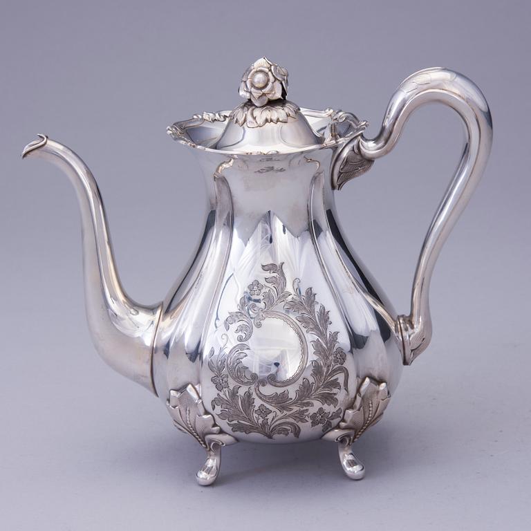 KAFFESERVIS, 3 delar, silver, Auran Kultaseppä, Åbo 1968-70. Vikt tot. 1367 g.