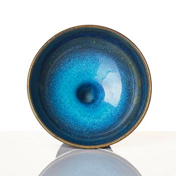 Wilhelm Kåge, a Farsta Spirea stoneware footed bowl, Gustavsberg Studio 1957.