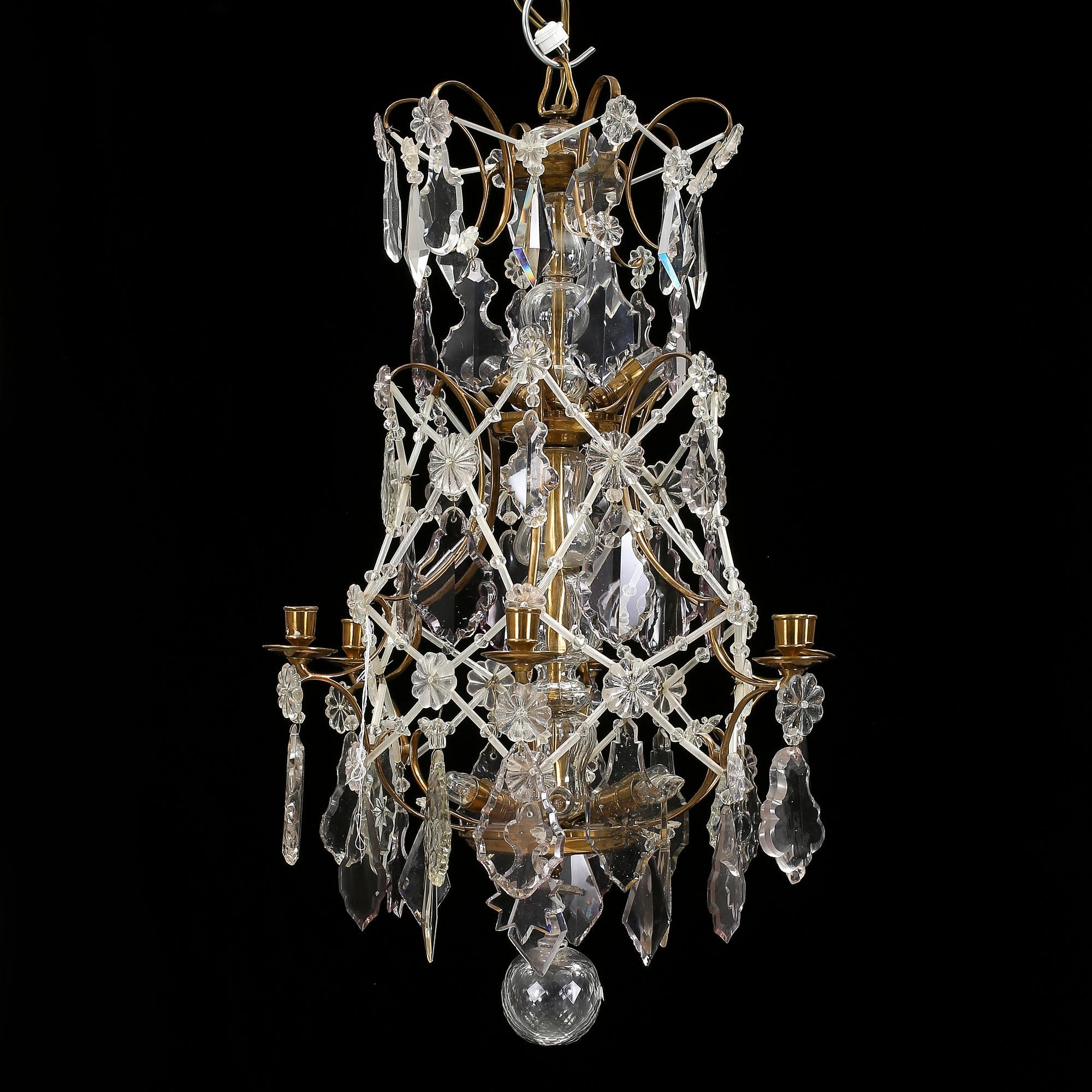LJUSKRONA, rokokostil, 1900-talets första hälft. Höjd ca 85cm.