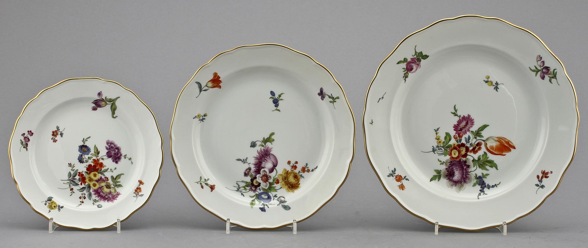 SERVISDELAR, 30 st, porslin, Meissen, 1900-tal.
