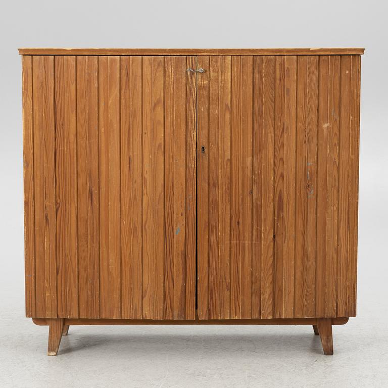 Göran Malmvall, skåp, modell "810", Karl Andersson & Söner, Huskvarna, 1950-tal.