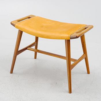 Hans J. Wegner, an "AP-30" ottoman. Provenence Sven Lundh.