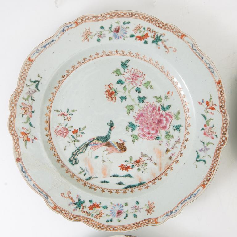 Plates 8 pcs and a serving dish similar China 18th century porcelain.