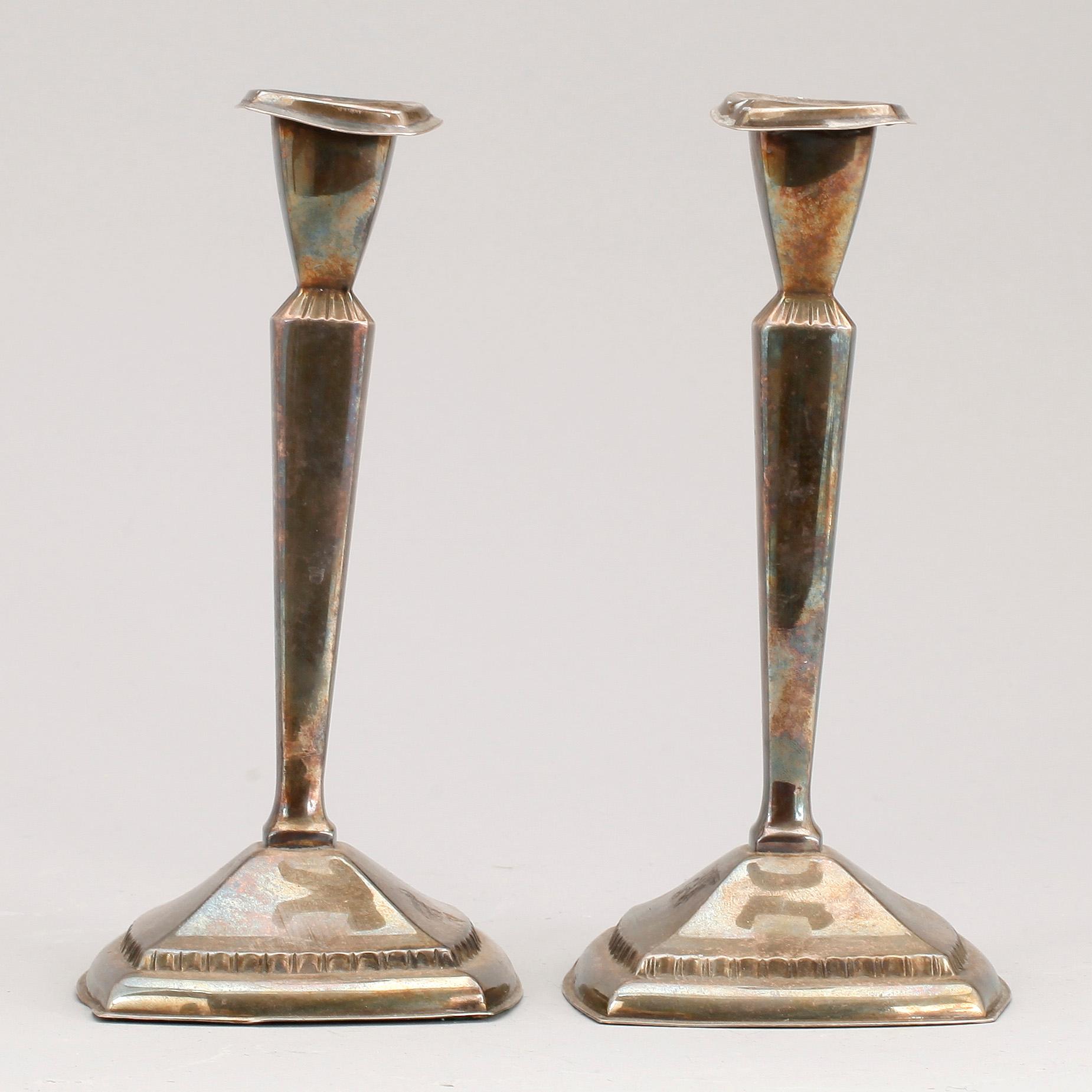 LJUSSTAKAR, ett par, silver, 1900-tal.