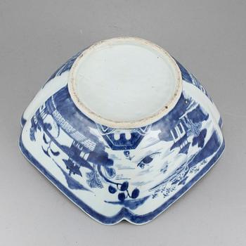SKÅL, porslin, Kina Jiaqing (1796-1820).