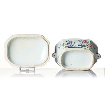 A famille rose tureen with cover and a serving dish, Qing dynasty, Qianlong (1736-95).
