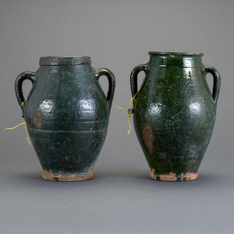KRUS, 2 stycken, lergods, Europa, 1900-talets början.