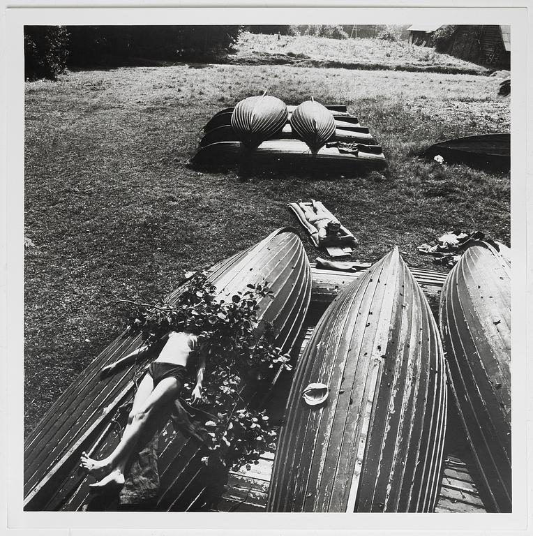 Antanas Sutkus, "Holidays, Simas is bathing in the sun, Bebrusai, 1973".
