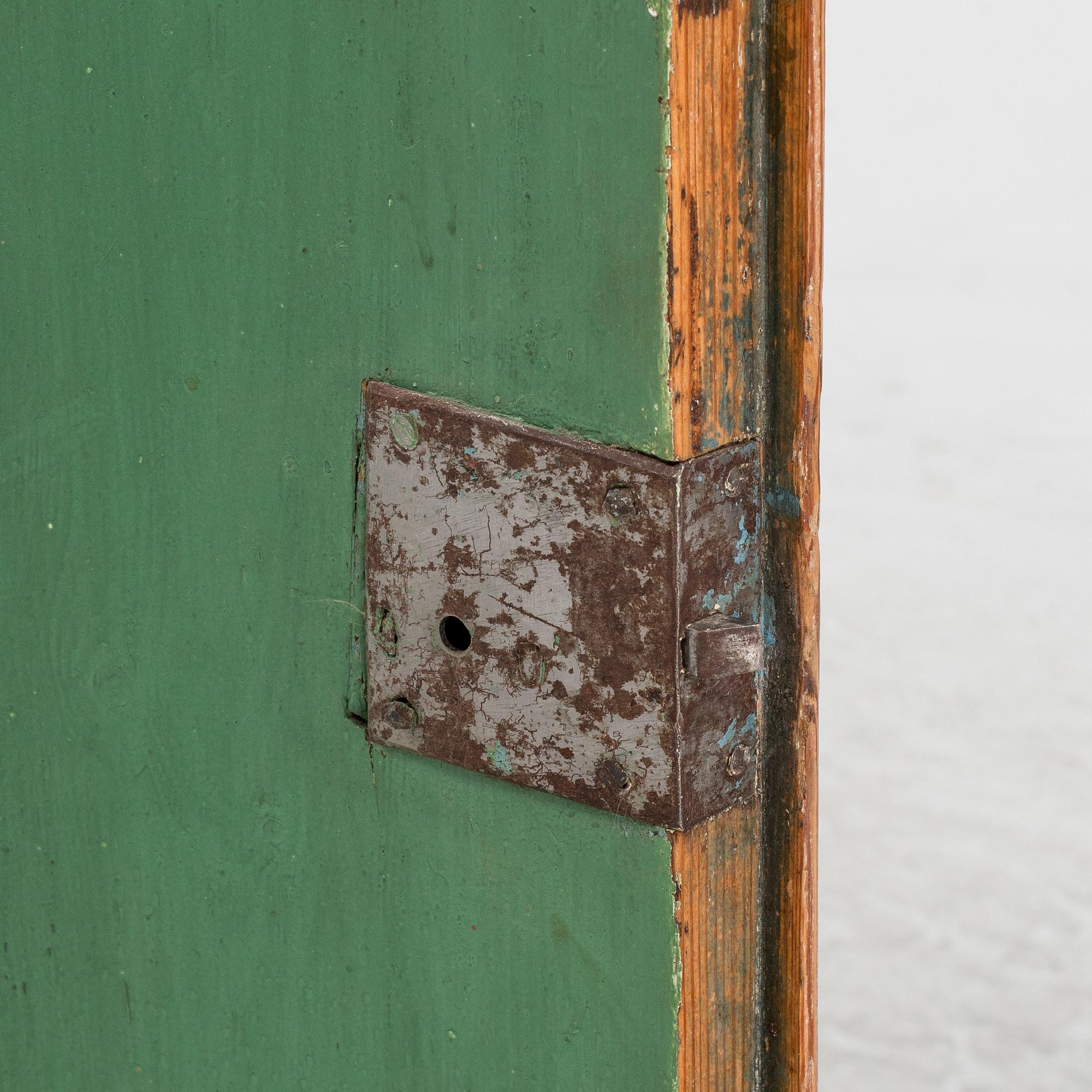 Hörnskåp, 1700-tal. Rokoko.