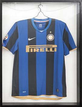 Inter match shirt, signed by Zlatan Ibrahimović  2006.