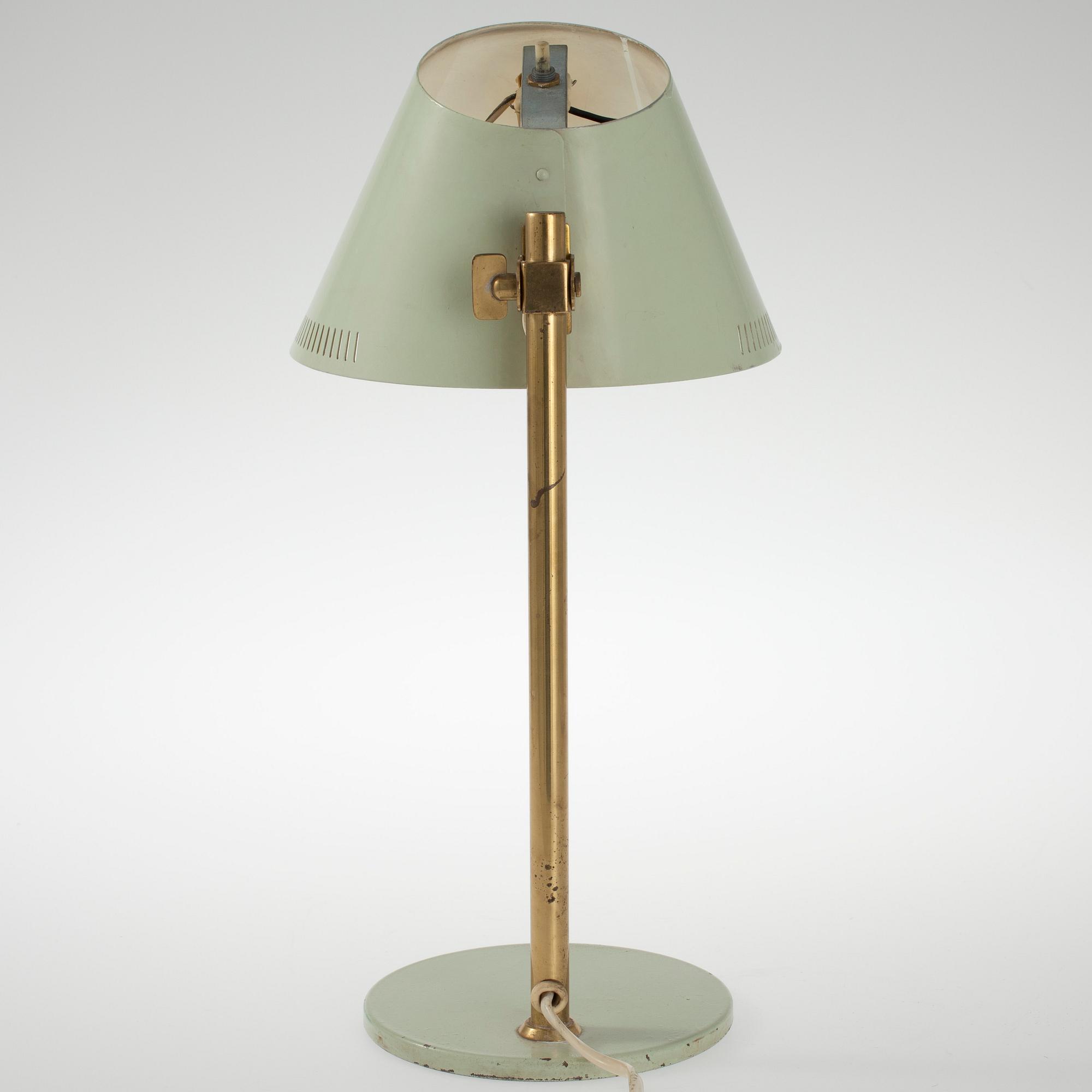 BORDSLAMPA, modell 9227, Paavo Tynell, stämplad Taito / Idman. 1900-talets mitt.